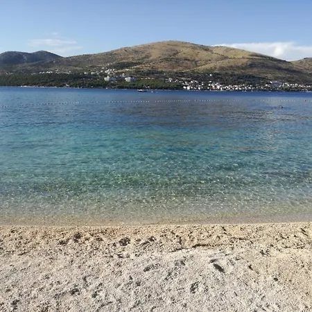 Lejlighed In Okrug Donji With Sea View, Terrace, Air Conditioning, Wifi 5136-1 Donji Okrug (Ciovo)