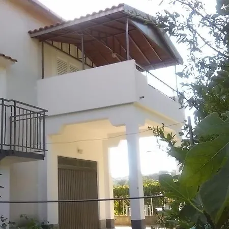 In Okrug Donji With Sea View, Terrace, Air Conditioning, Wifi 5136-1 *