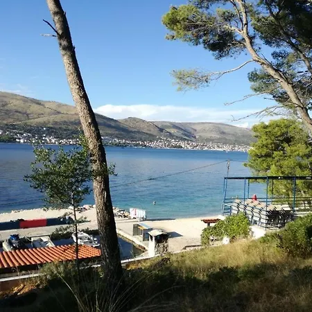 In Okrug Donji With Sea View, Terrace, Air Conditioning, Wifi 5136-1 *