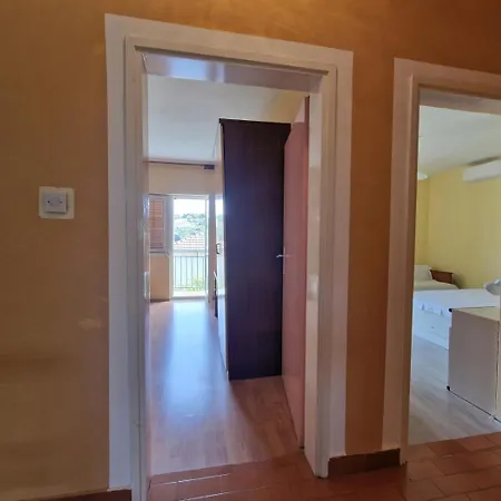 In Okrug Donji With Sea View, Terrace, Air Conditioning, Wifi 5136-1 * Donji Okrug (Ciovo)