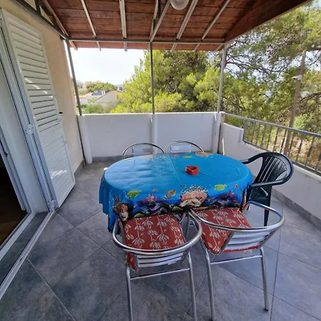 In Okrug Donji With Sea View, Terrace, Air Conditioning, Wifi 5136-1 Lejlighed Donji Okrug (Ciovo)